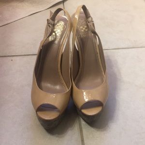 8.5 cream platform pumps /heels